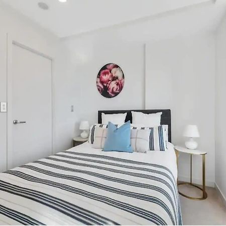 Just Opposite To Sky Tower , 2 Bed 2 Bath In Cbd Leilighet Auckland Eksteriør bilde